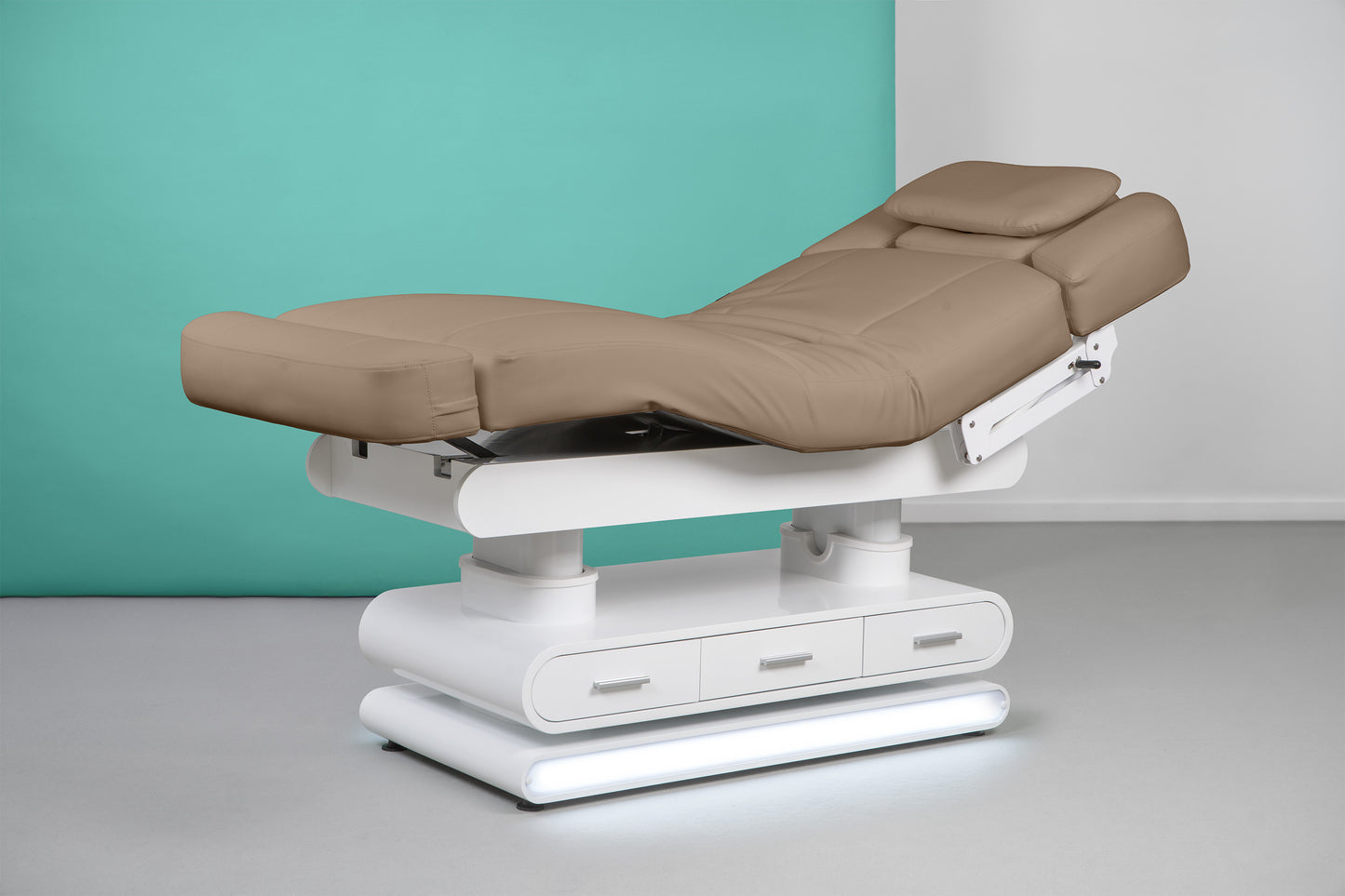 Post Electric Spa Bed (4 Motors)